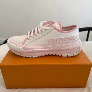 Louis Vuitton - Baby Pink and White - Squad Sneakers - 38.5